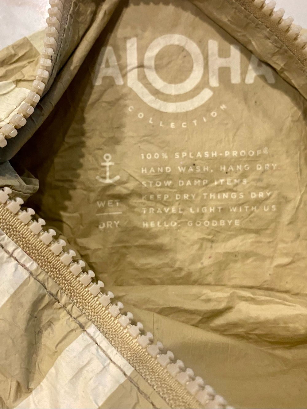 Aloha Collection Splash Proof Travel Pouch - Picture 7 of 8